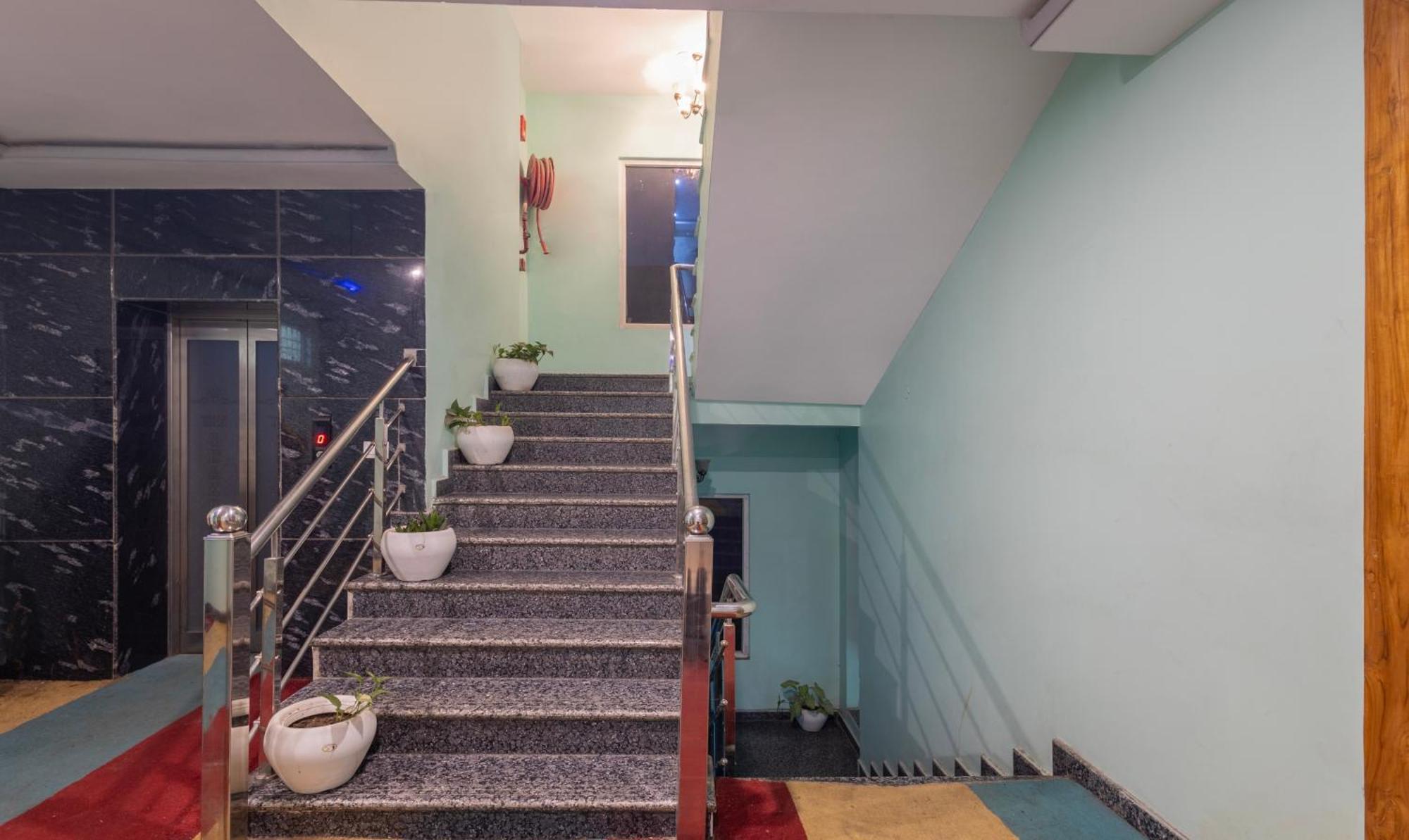 Hotel Treebo Shakuntalam, Near Lucknow Airport Extérieur photo